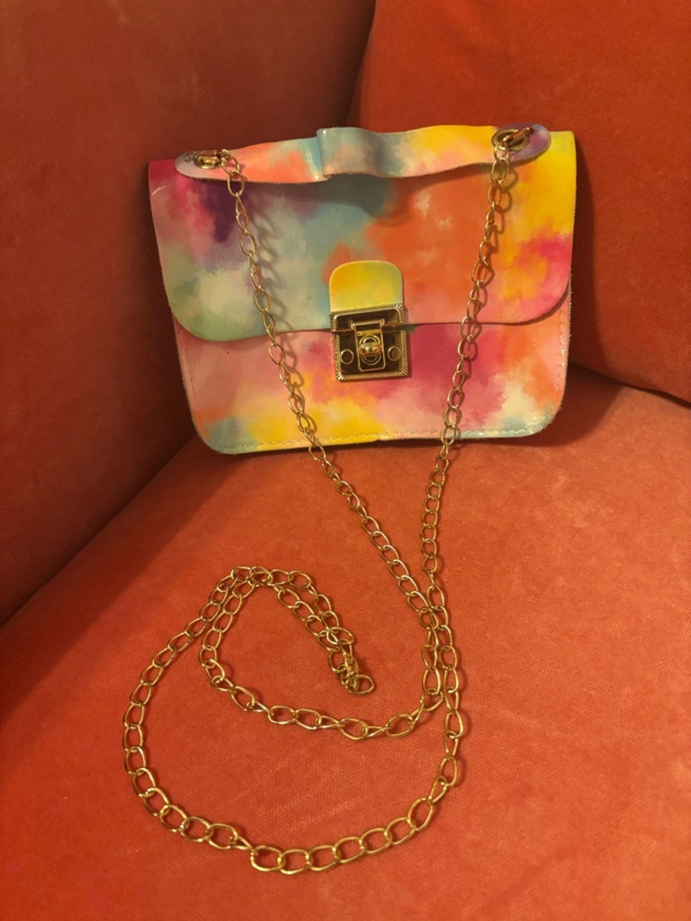 Multicolor Tie-Dye Crossbody Bag with Gold Chain
